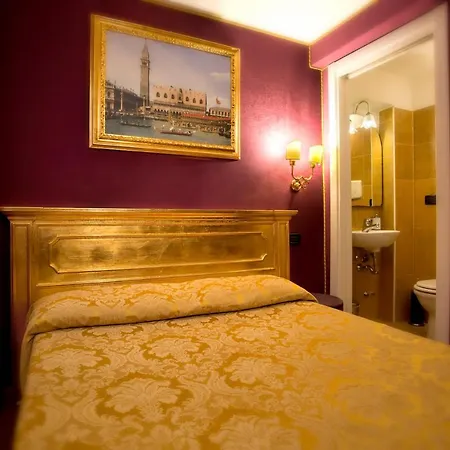 Noemi Hotel 3*