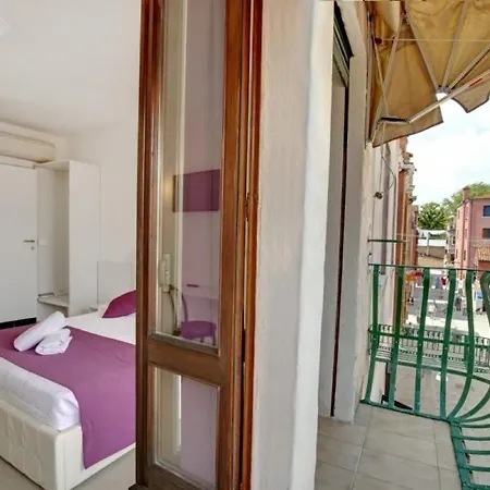 Fenix La Boheme Apartment