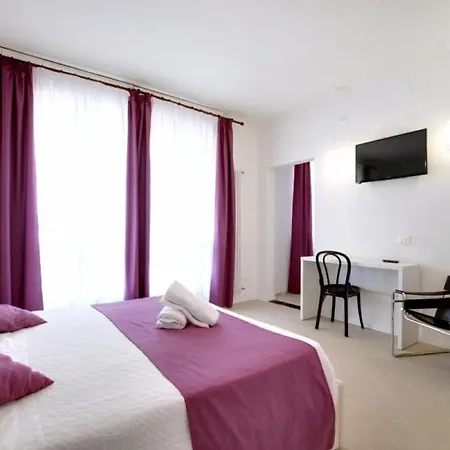 Fenix La Boheme Apartment *