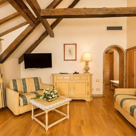 Hotel Laguna 4*