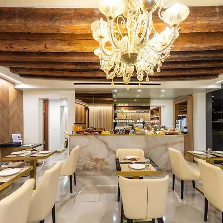 Palazzo San Lorenzo מלון 4*