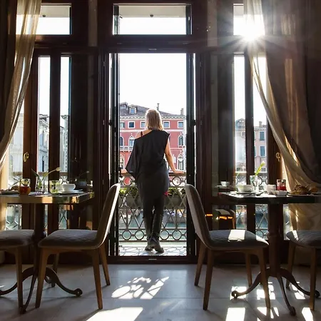 Riva Del Vin Boutique 3* Venetië