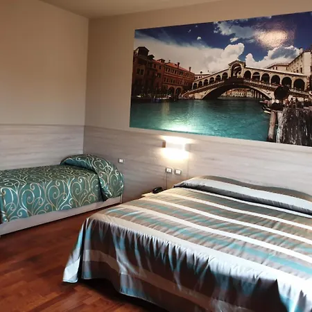 Hotel Altieri 3*