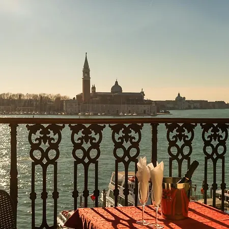 A Tribute To Music Residenza Guest house Venice