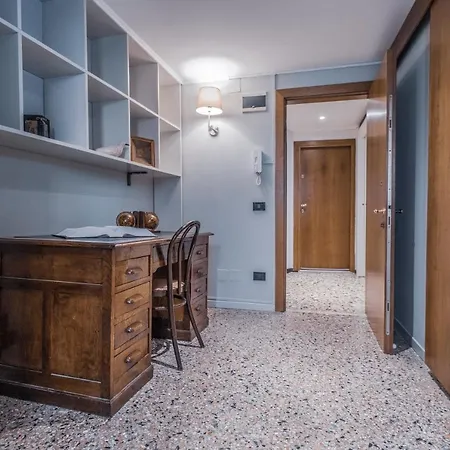 Joseph Apartment *
