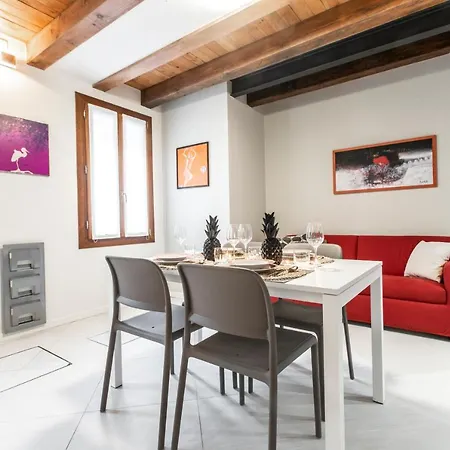 Apartment Venetian Superior R&r