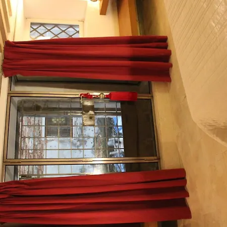 Palazzo Smith Valmarana Apartment