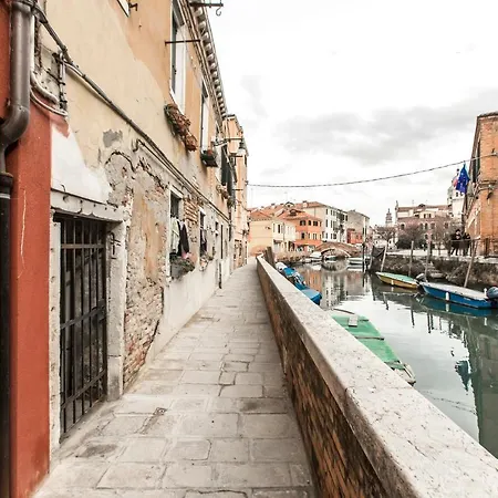 Venetian Superior R&r Apartment