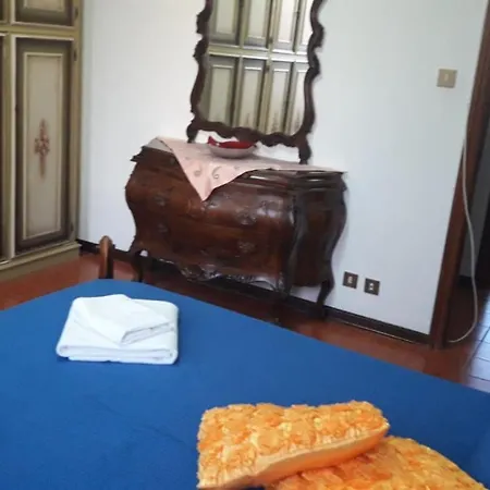 Near Station Santa Lucia Two Bedroom