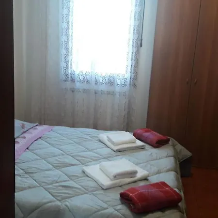 Near Station Santa Lucia Two Bedroom Apartment