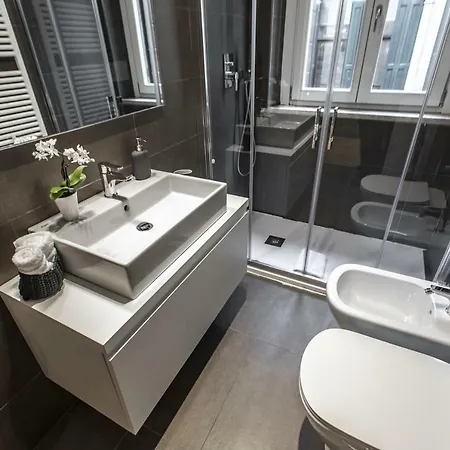 Rialto Canal View Deluxe R&r Apartment