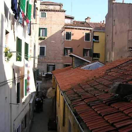 A Rialto Apartment