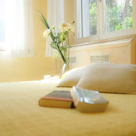 Hotel Santa Lucia *