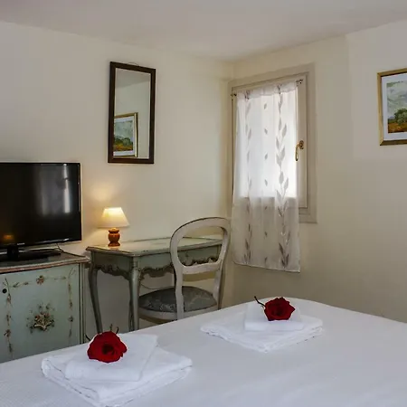 Rio Bed & Breakfast 3*