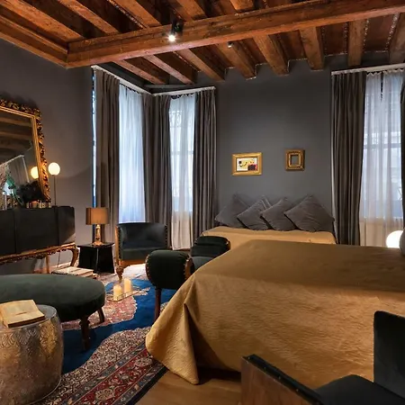 Apartment Ad Lofts