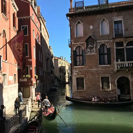 Luxury Venetian 2* Velence