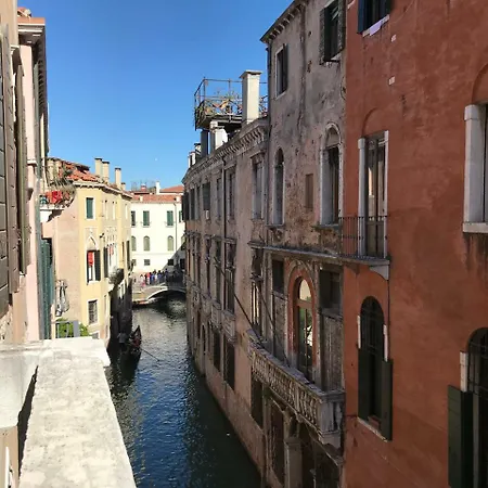 Luxury Venetian 2*