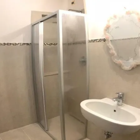 Luxury Venetian 2*