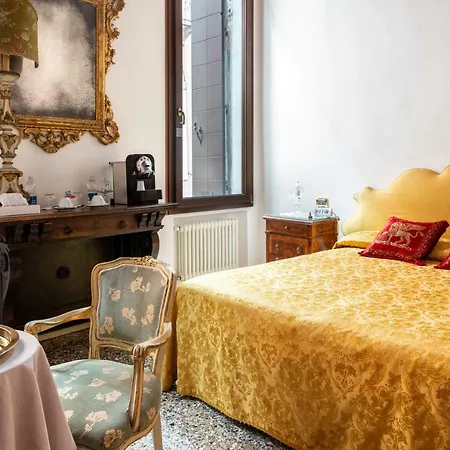 Luxury Venetian 2* Velence