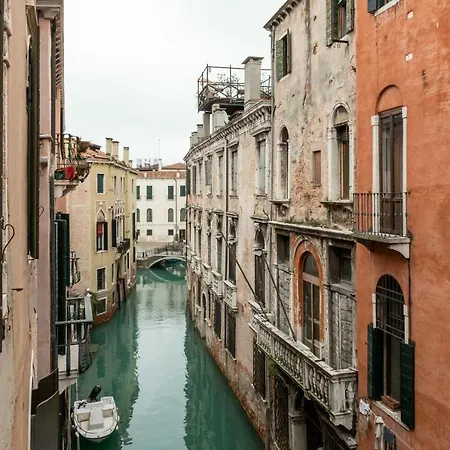 Luxury Venetian Velence
