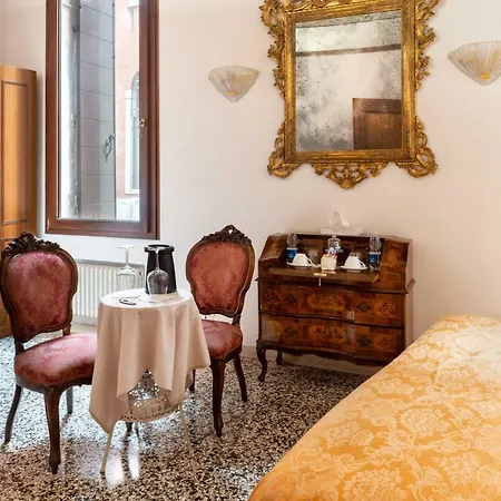 Luxury Venetian Velence
