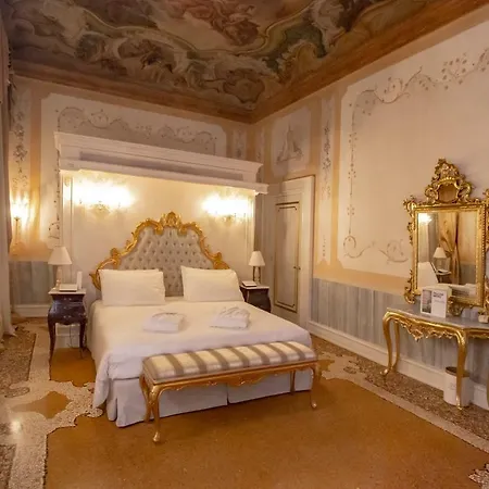 Ca' Bonfadini Historic Experience 5* Venezia
