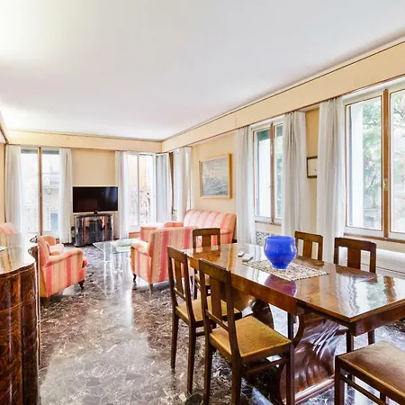 Apartment Castello Elegant