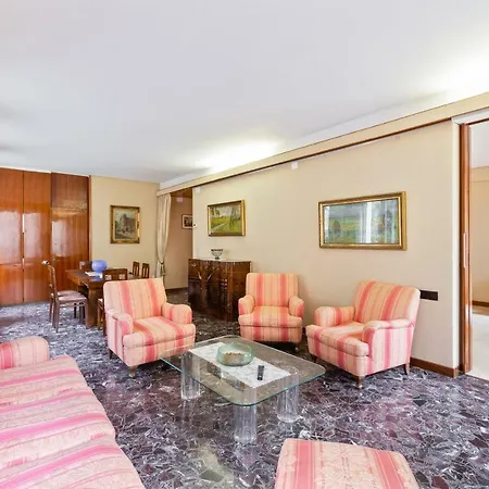 Apartment Castello Elegant