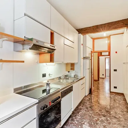Castello Elegant Apartment *