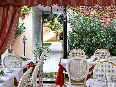 Hotel Tre Archi 3*