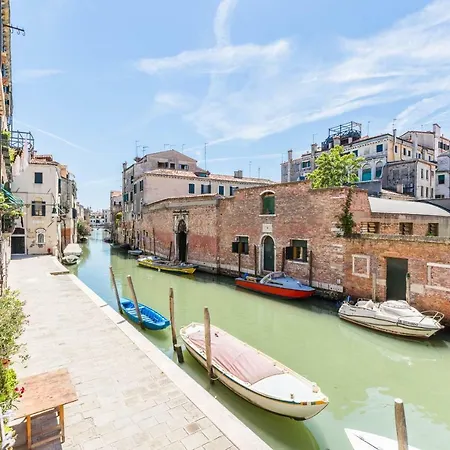 Apartment Ca' Tintoretto Canal View