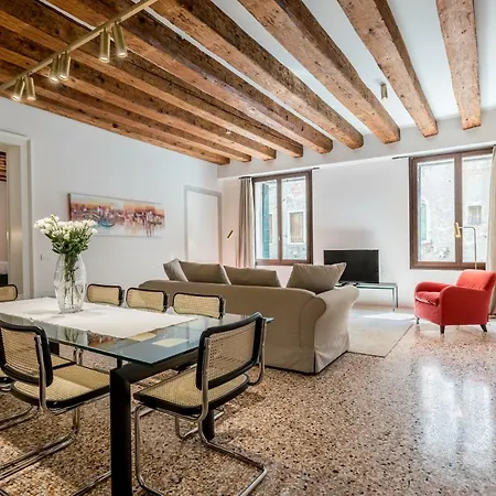 Sensale Design With Canal View * Venice
