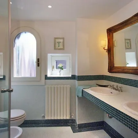 Apartment Ca' San Sebastiano Canal View