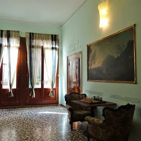 Youth Palace * Venecia