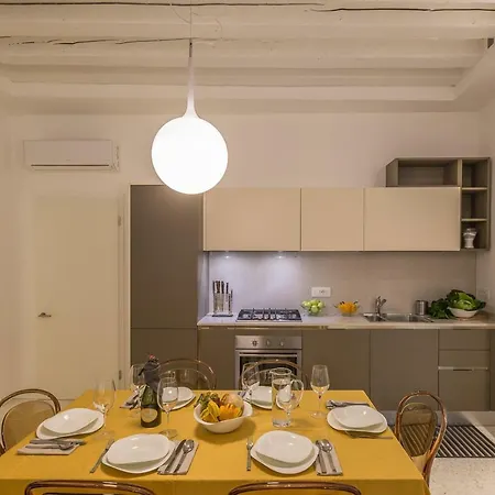 Ca' Rossini 1 Apartment *