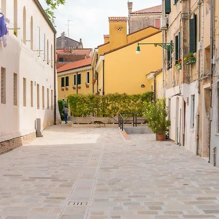 Near Station Santa Lucia Two Bedroom