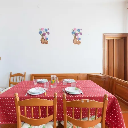 Near Station Santa Lucia Two Bedroom