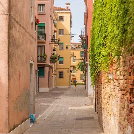 Near Station Santa Lucia Two Bedroom * Venice
