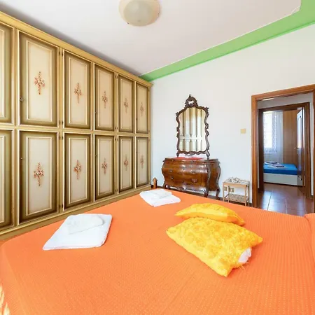 Apartment Near Station Santa Lucia Two Bedroom Venice