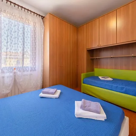 Near Station Santa Lucia Two Bedroom Apartment