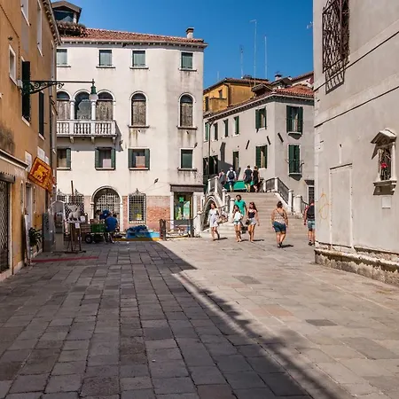 Apartment Bragora 3524 Between San Marco And Biennale