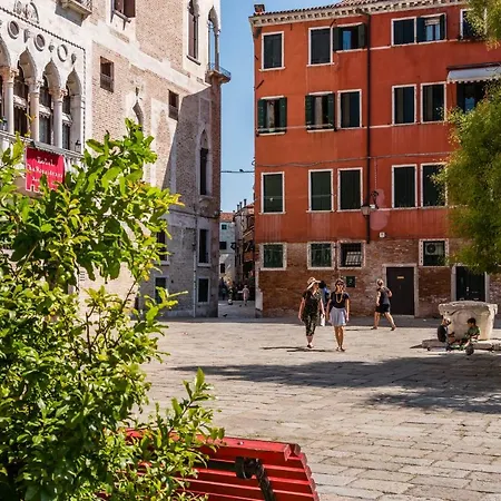 Bragora 3524 Between San Marco And Biennale Venice