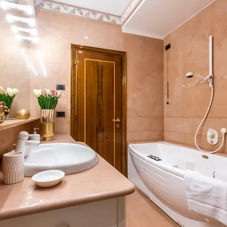 Apartment Marco Polo Deluxe R&r