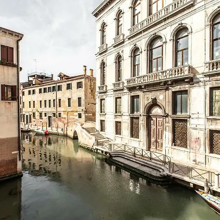 Santa Fosca Canal View R&r Apartment