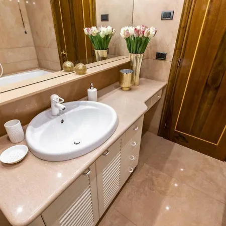 Apartment Marco Polo Deluxe R&r *