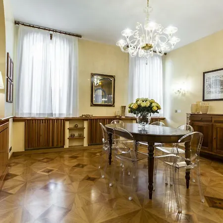 Marco Polo Deluxe R&r Apartment *