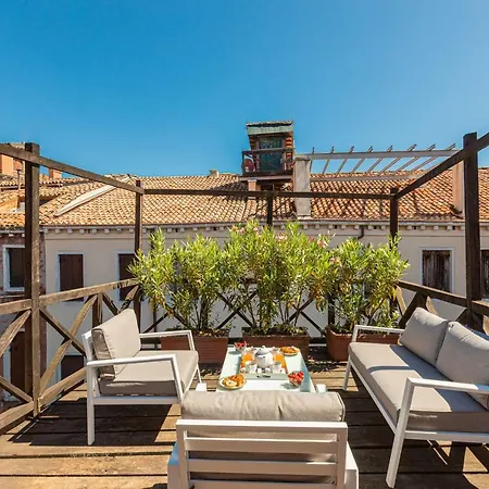 Ca' Romantica Terrace Apartment Venice