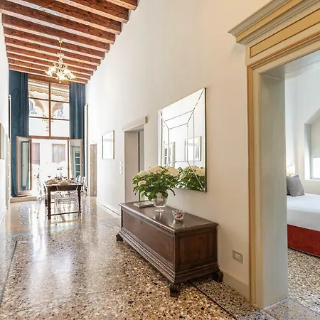 Ca' Romantica Terrace *