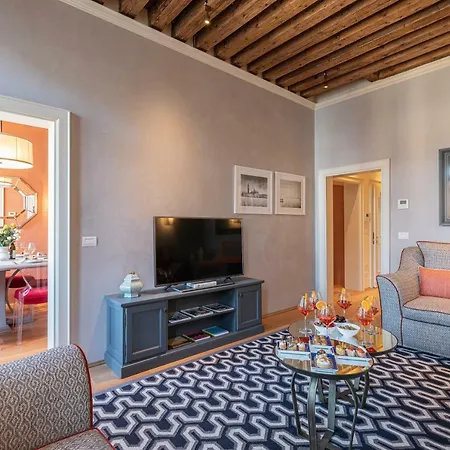 Apartment La Dimora Di San Maurizio 3- Dimora Italia -