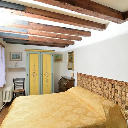 Mater Domini Apartment
